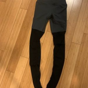 Alo Yoga Goddess Leggings